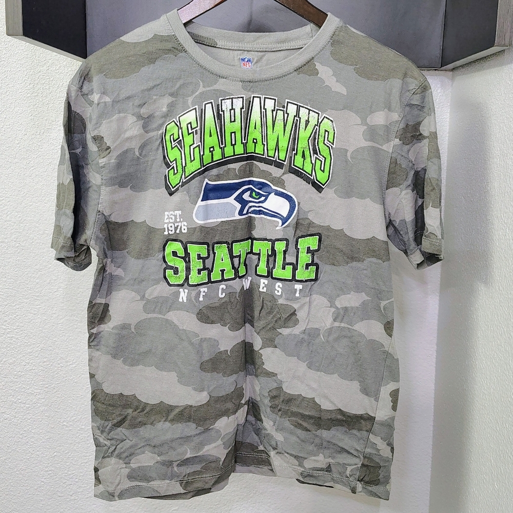 NFL Gray Camo Seattle Seahawks Crew Neck T-shirt Size Youth XL 18-20